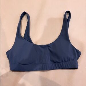 Vuori sports bra